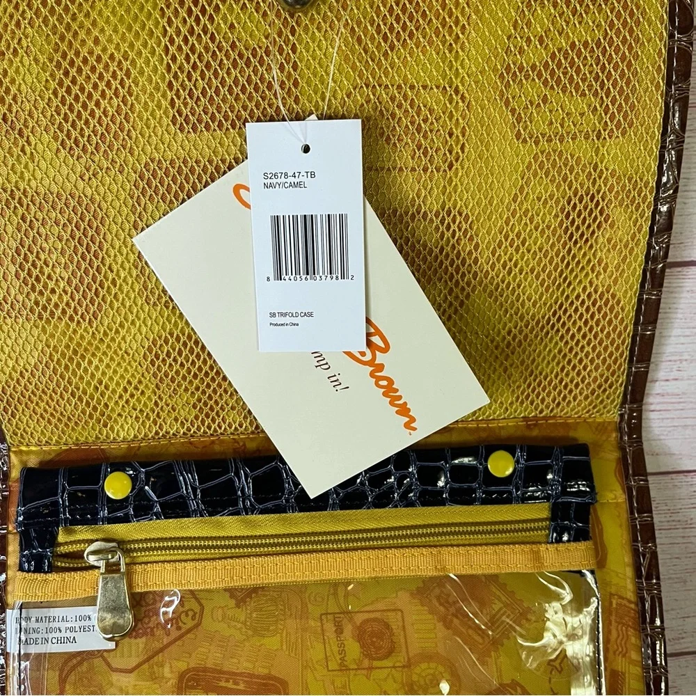 Samantha Brown trifold velcro’s